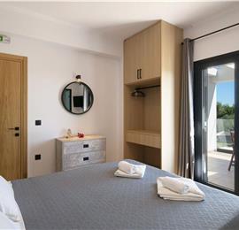 4 bedroom villa with pool, Chalikounas, sleeps 8